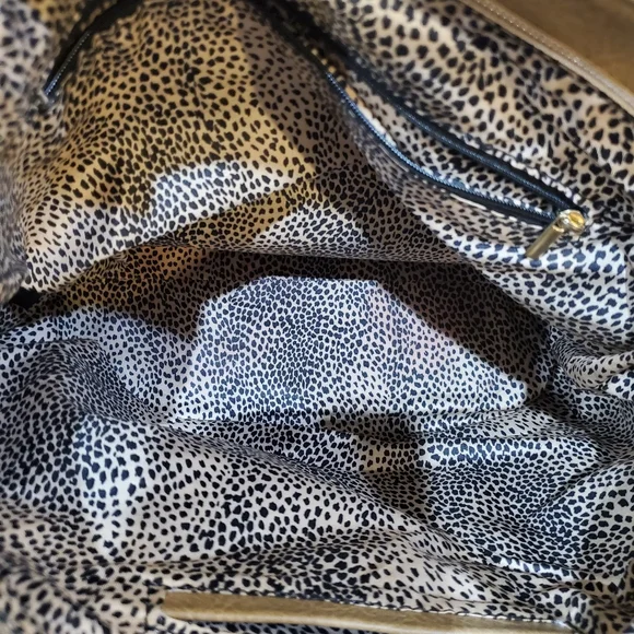 Beige Women's Shoulder Strap Purse - Picture 5 of 7